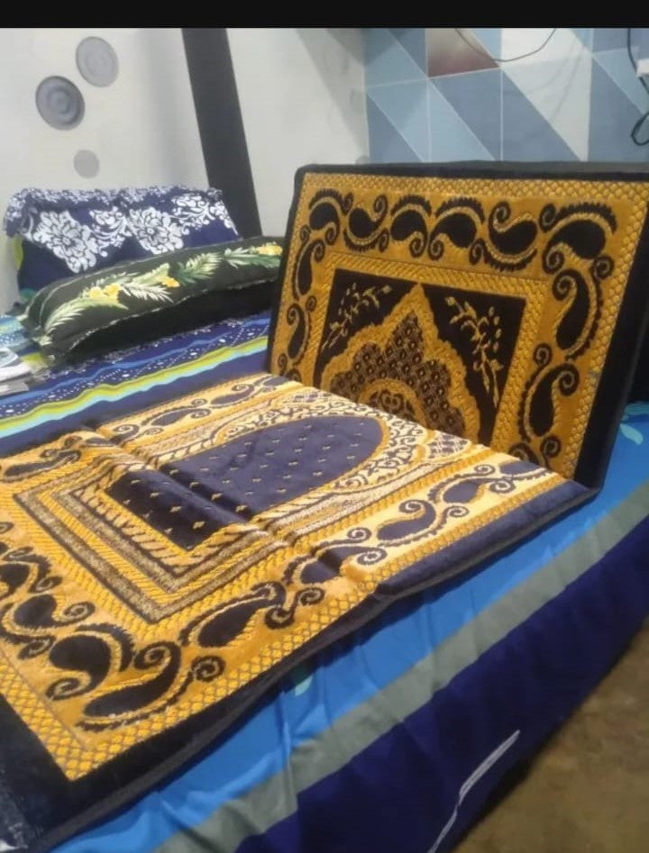 Orthopedic Foldable Prayer Mat with Back Rest | Premium Velvet Jaynamaz |Foldable Prayer Mat with Backrest Support | Padded Velvet Jaynamaz Chair for Elders & Travel Premium Foldable Namaz Chair & Prayer Mat with Back Support